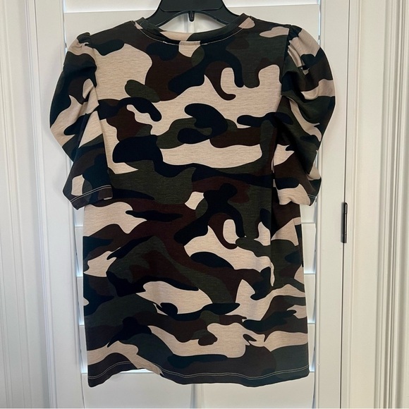 Hayden Short sleeve Camo women’s tshirt with puffy sleeves size Medium - Picture 5 of 8